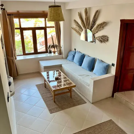 Mek Homes Historical Greek House And Sea View Apartment