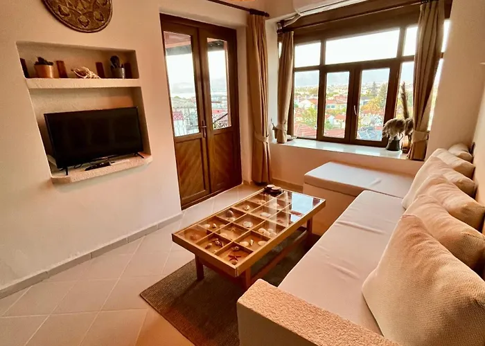 Mek Homes Historical Greek House And Sea View アパート